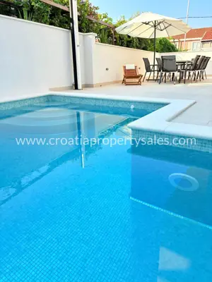 Kuća 267 m², Podstrana uz more, privatni put do plaže - 4
