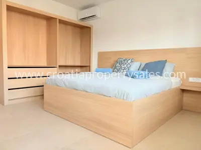 Kuća 267 m², Podstrana uz more, privatni put do plaže - 10
