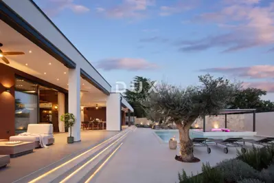 ISTRA, ROVINJ - Luxuriöse Oase - Elegante Villa mit erstklassiger Ausstattung - 2