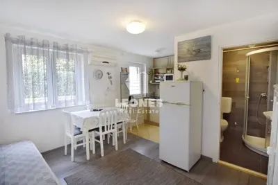 Kuća 290 m² u Umagu, prvi red do mora - 21