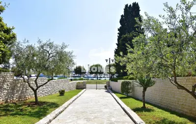 Kuća 290 m² u Umagu, prvi red do mora - 4