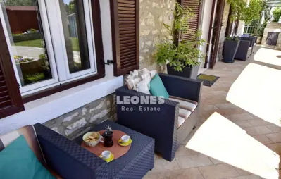 Kuća 290 m² u Umagu, prvi red do mora - 8