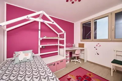 Kuća 380 m², Umag - bazen i miran dio grada - 22