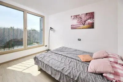 Kuća 380 m², Umag - bazen i miran dio grada - 21