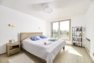 Kuća 380 m², Umag - bazen i miran dio grada - 13