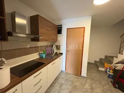 Stan 66 m², Novi Vinodolski - 3 spavaće sobe, terasa - 6