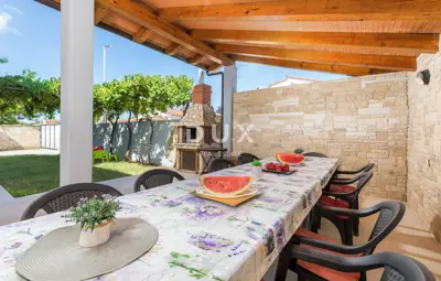 House 220 m², Medulin - quiet location near the sea - 17