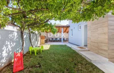 House 220 m², Medulin - quiet location near the sea - 3