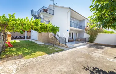 House 220 m², Medulin - quiet location near the sea - 14