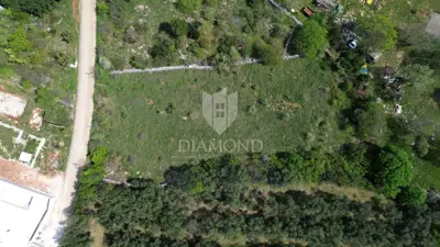 Building land 3,830 m², Marčana - by the road - 4