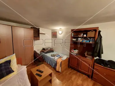 Kuća 200 m², Slunj centar - pogled na Slunjčicu - 10