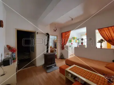 Kuća 200 m², Slunj centar - pogled na Slunjčicu - 11