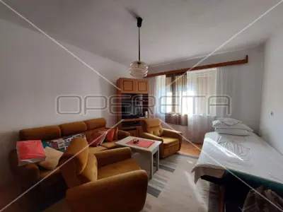 Kuća 200 m², Slunj centar - pogled na Slunjčicu - 12
