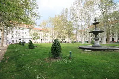 Miete, Zagreb, Stadtzentrum, Geräumiger Gewerberaum - 2