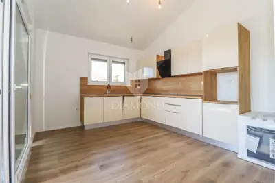 Stan 2. kat, Fažana - 2 spavaće sobe i terasa 10 m² - 2