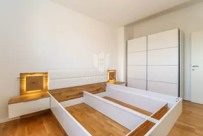 Stan 2. kat, Fažana - 2 spavaće sobe i terasa 10 m² - 15