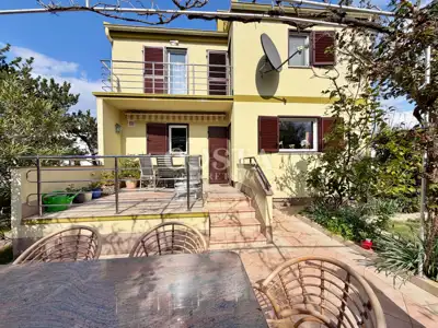 Haus 170 m², Ražanac - 3 Schlafzimmer und Meerblick - 3