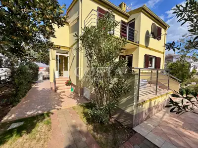 Haus 170 m², Ražanac - 3 Schlafzimmer und Meerblick - 4