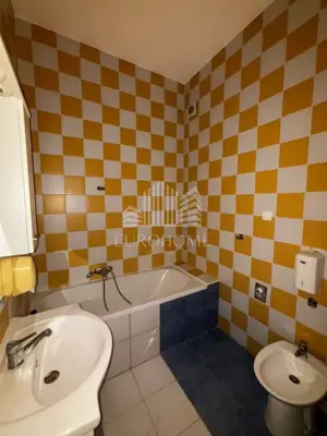 Stan 68 m², Đakovo centar - renoviran i svijetao - 9