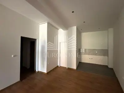 Stan 68 m², Đakovo centar - renoviran i svijetao - 6