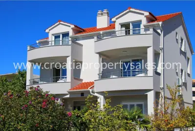 Haus 475 m², Rogoznica, erste Reihe zum Meer - 2