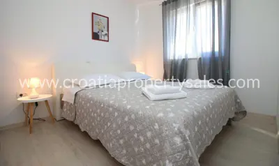 Haus 475 m², Rogoznica, erste Reihe zum Meer - 10