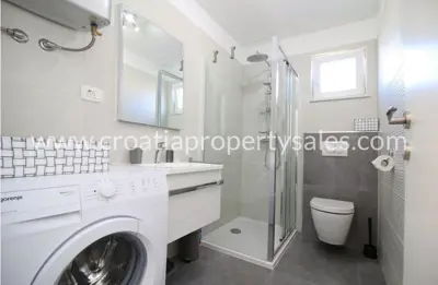 Haus 475 m², Rogoznica, erste Reihe zum Meer - 8