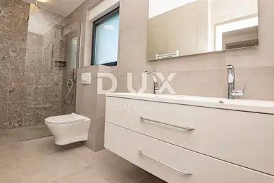 Villa 140 m², Vodice - Dachterrasse und Meerblick - 9