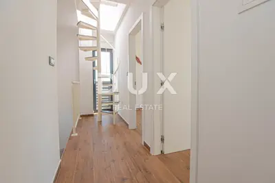 Villa 140 m², Vodice - Dachterrasse und Meerblick - 7