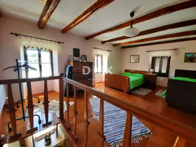Kuća 155 m², Kavran - dvije kuće i okućnica 1.450 m² - 18