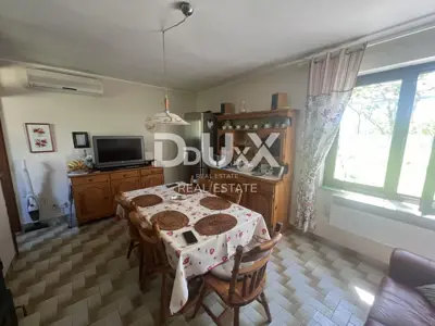 Kuća 155 m², Kavran - dvije kuće i okućnica 1.450 m² - 11