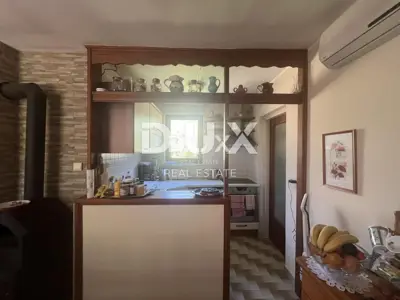 Kuća 155 m², Kavran - dvije kuće i okućnica 1.450 m² - 12