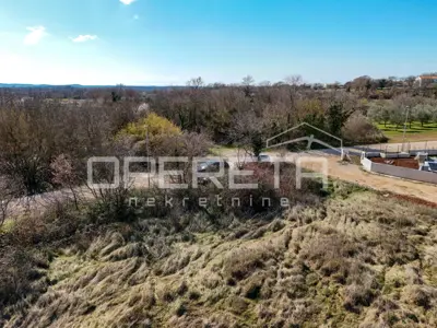 Građevinsko zemljište, Mrgani, pravomoćna dozvola za vilu s bazenom - 2