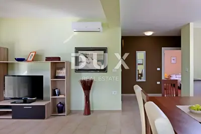 Haus 156,95 m², Labin - Pool und Garten - 9