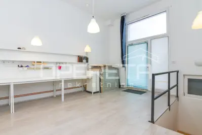 Poslovni prostor 38 m², Odra, uređen i održavan - 4
