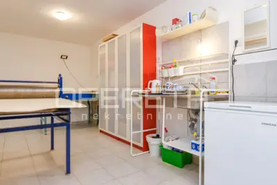 Poslovni prostor 38 m², Odra, uređen i održavan - 7