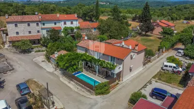 Buje, surroundings, house with two residential units and a pool - 2