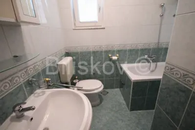 Kuća 560 m², Makarska - centar turističkog mjesta - 14