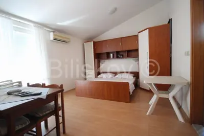 Kuća 560 m², Makarska - centar turističkog mjesta - 11