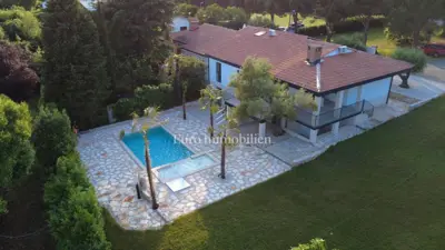 Haus 372 m², Zambratija - 3 Apartments und Pool - 19