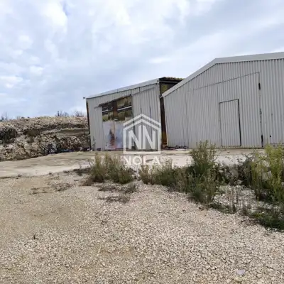 Grundstück 5.559 m², Raslina an der Hauptstraße und Halle - 4