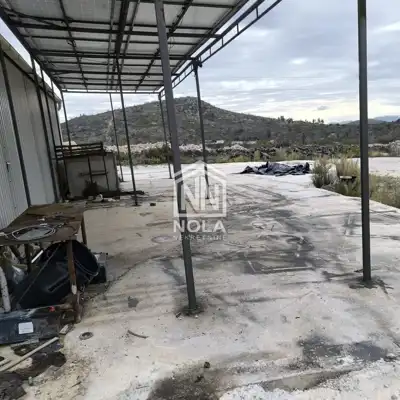 Grundstück 5.559 m², Raslina an der Hauptstraße und Halle - 11