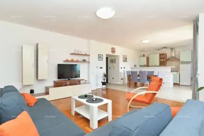 Na prodaju kuća s apartmanima u Štinjanu. - 8