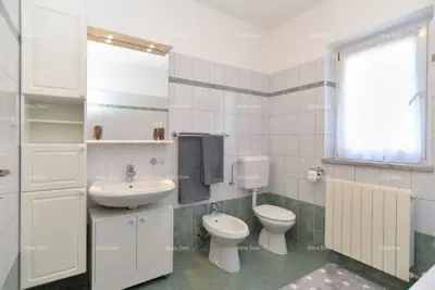 Na prodaju kuća s apartmanima u Štinjanu. - 3