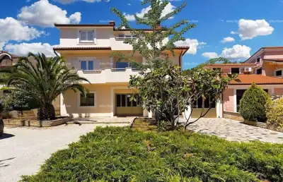 Na prodaju kuća s apartmanima u Štinjanu. - 20