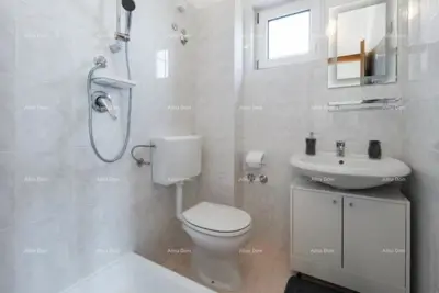 Na prodaju kuća s apartmanima u Štinjanu. - 16