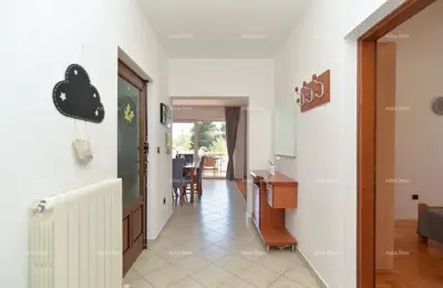 Na prodaju kuća s apartmanima u Štinjanu. - 11