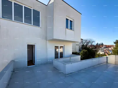 Haus 130 m², Premantura - offener Meerblick