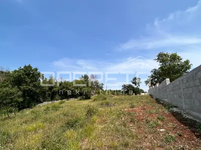 Građevinsko zemljište 1.340 m², Juršići, mir i privatnost - 5