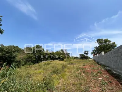 Građevinsko zemljište 1.340 m², Juršići, mir i privatnost - 8